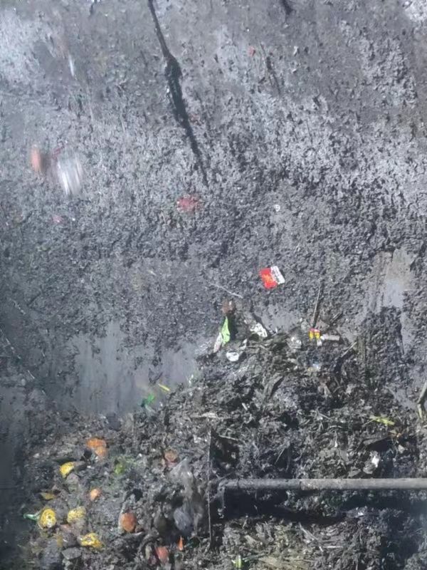 三家镇污水池清理